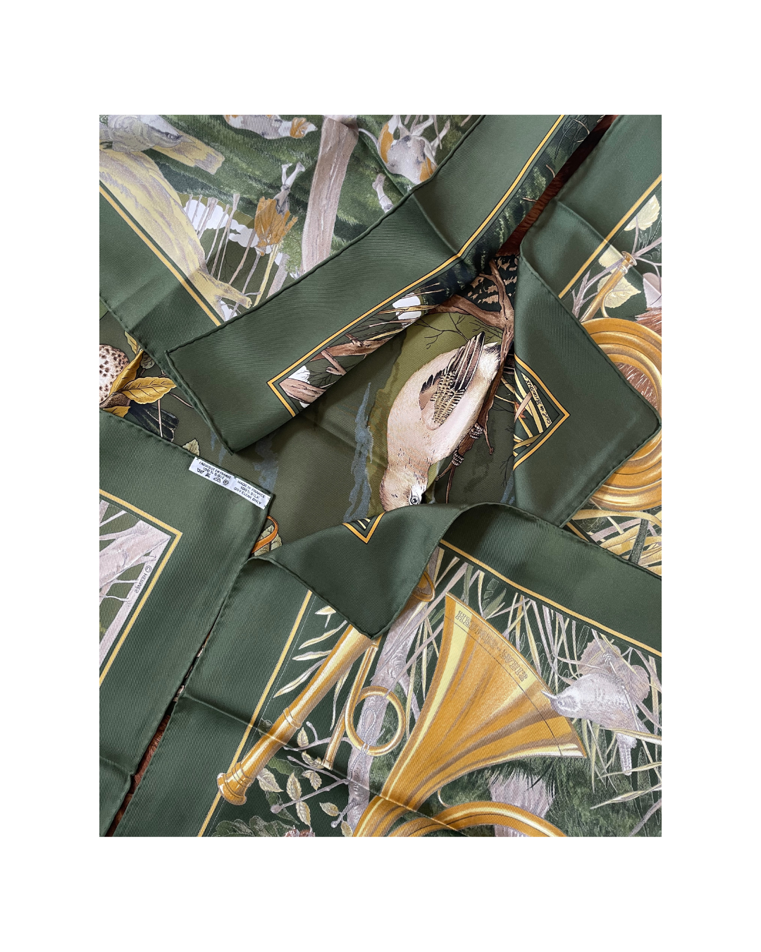 'Chasse au bois' Carré Hermès 90 - Paon