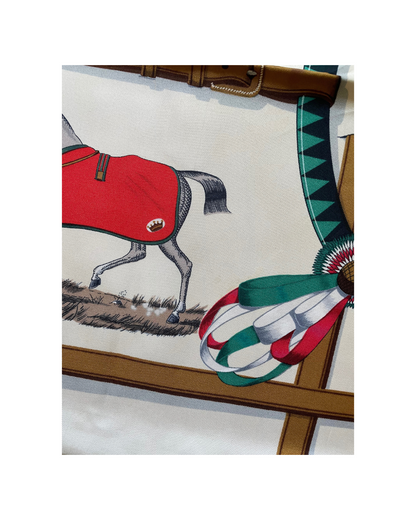 Carré Hermès 90 Couvertures et tenues de jour