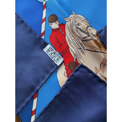 Carré Hermès Musée vivant du Cheval Chantilly Paon vintage etiquette label