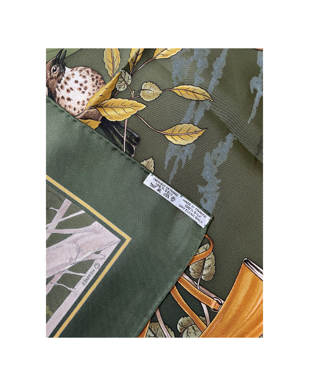 'Chasse au bois' Carré Hermès 90 - Paon
