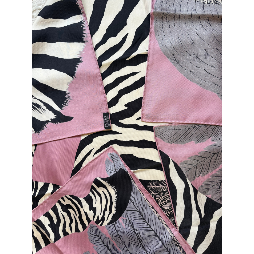 Carré HermèsZebra Pegasus rose pink Alice Shirley coins corners